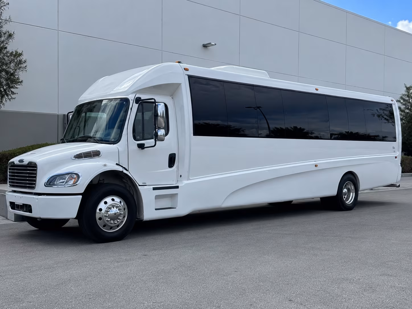 30 Passenger Party Bus Exterior