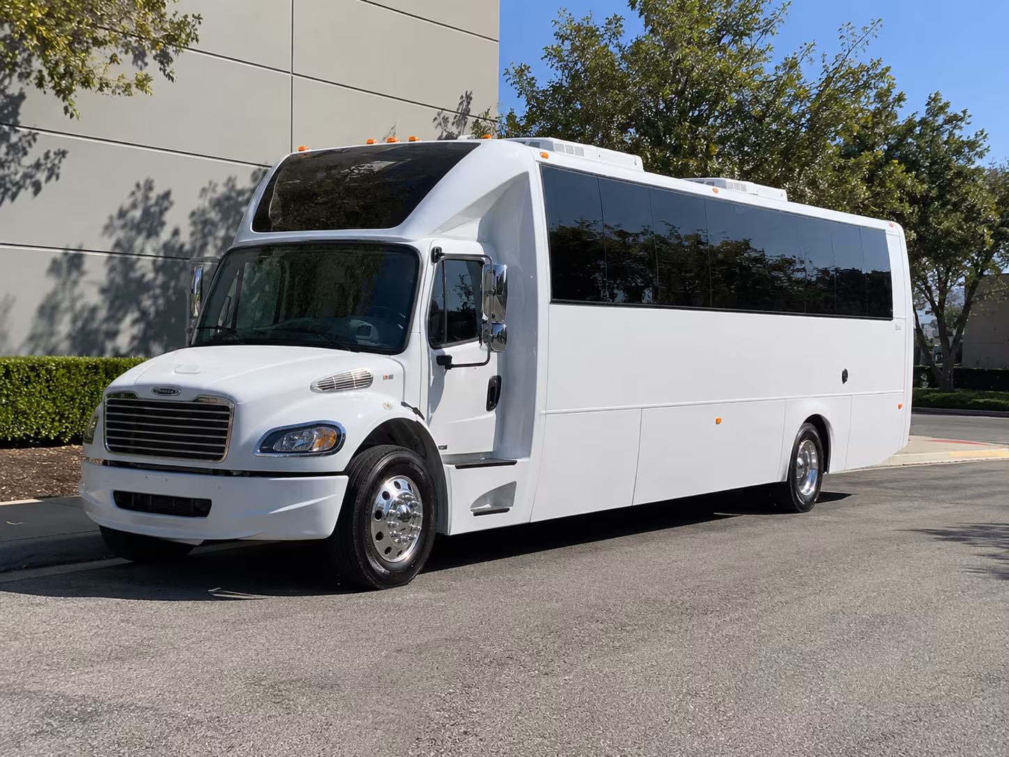 40 Passenger Party Bus Exterior