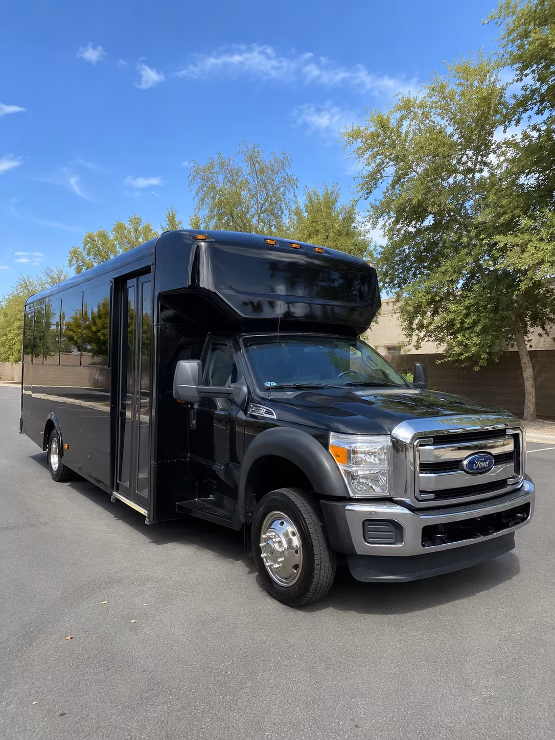 Cupertino Winery Tour & Pub Crawl Transportation