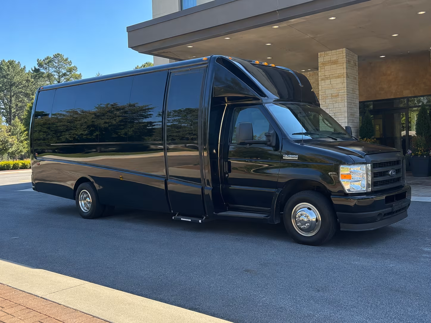 Santa Clara Airport Shuttle & Transportation party bus exterior